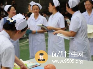 武漢大學醫(yī)學職業(yè)技術學院學校食堂環(huán)境與寢室宿舍介紹