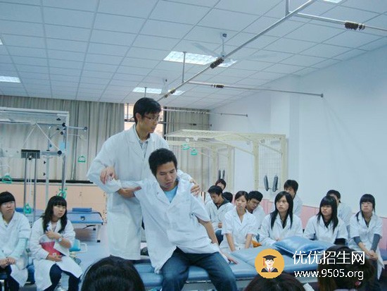 無(wú)錫衛(wèi)生高等職業(yè)技術(shù)學(xué)校網(wǎng)站網(wǎng)址聯(lián)系方式