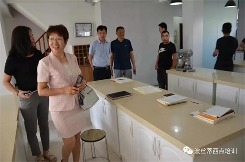 泰安市人社局率領(lǐng)泰安各行業(yè)培訓機構(gòu)負責人到煙臺波絲蒂參觀考察