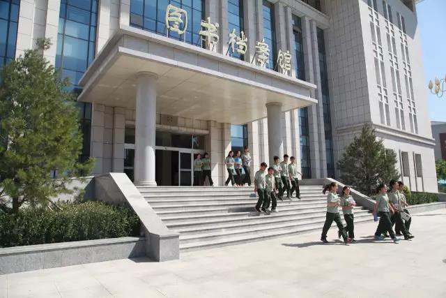 山東公路技師學(xué)院分別設(shè)置哪幾個(gè)系別？有哪些專業(yè)？