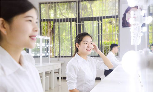 重慶房院酒店經(jīng)營與管理