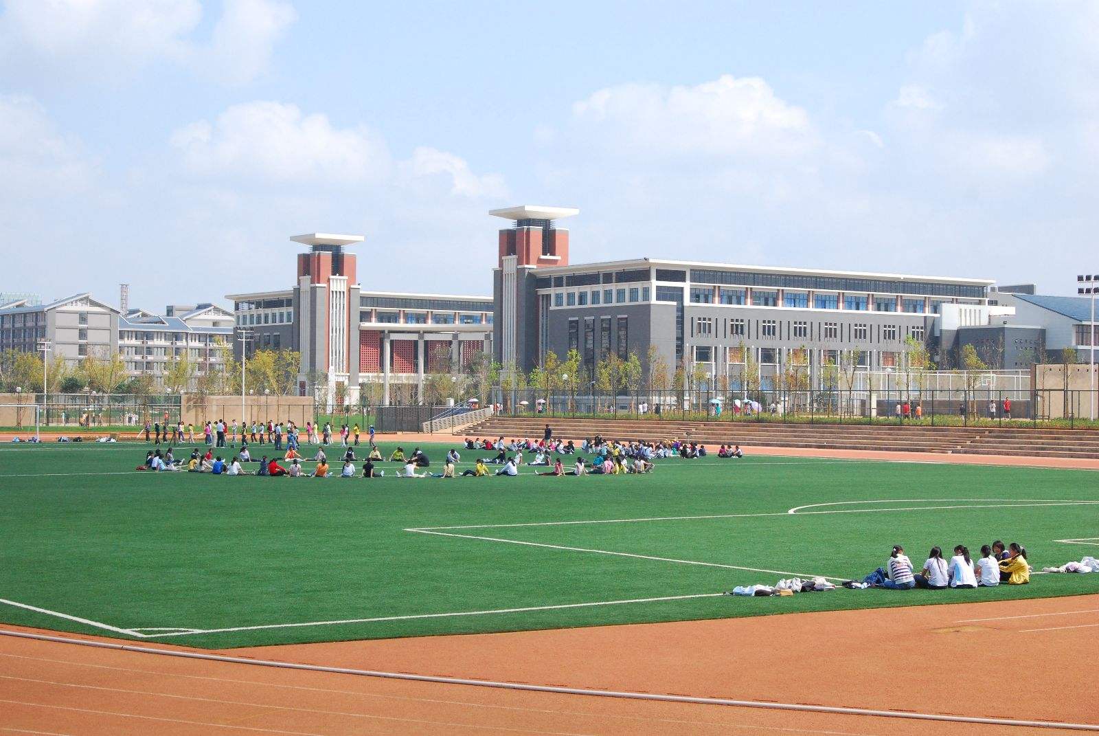  云南師范大學(xué)體育專業(yè)錄取原則有哪些呢？