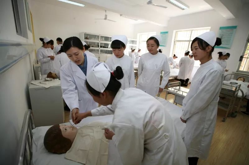 聊城市衛(wèi)生職工中等專業(yè)學(xué)校報(bào)考院校有哪些？