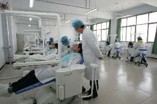 成都衛(wèi)生學(xué)校前景比較好的專(zhuān)業(yè)是什么?