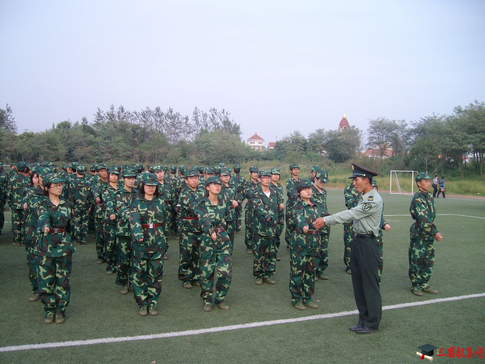 2019年學(xué)生軍訓(xùn)拉歌口號(hào)集錦【50句】