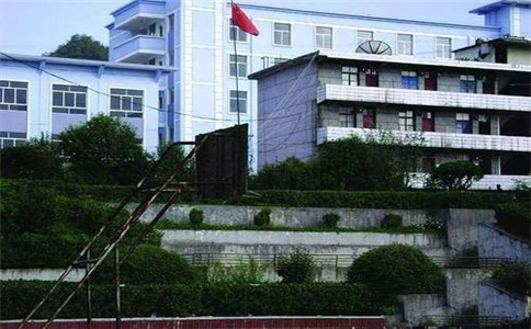 鎮(zhèn)雄縣羅坎中學2020年招生計劃