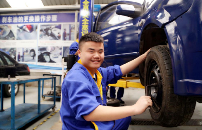 汽車時代，學什么專業(yè)有前途呢？