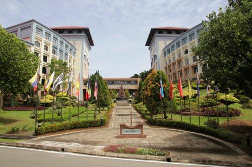 四川大學(xué)附設(shè)華西衛(wèi)生學(xué)校天府校區(qū)畢業(yè)生就業(yè)情況怎么樣？招生專業(yè)有哪些？