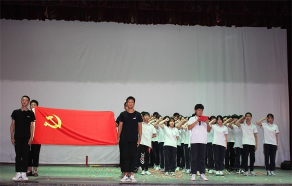 濟南應(yīng)用技術(shù)職業(yè)中等專業(yè)學(xué)校七一建黨節(jié)紅歌比賽