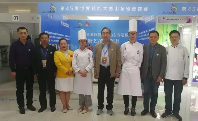 煙臺(tái)商業(yè)學(xué)校糖藝西點(diǎn)項(xiàng)目參與第45屆省選拔賽作品展