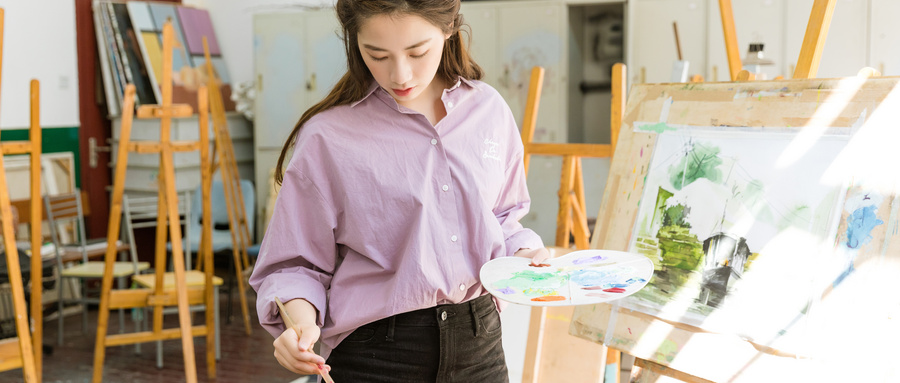 女生適合學(xué)什么專業(yè)？女生學(xué)哪些專業(yè)好就業(yè)？女生就業(yè)比較好的專業(yè)有哪些？