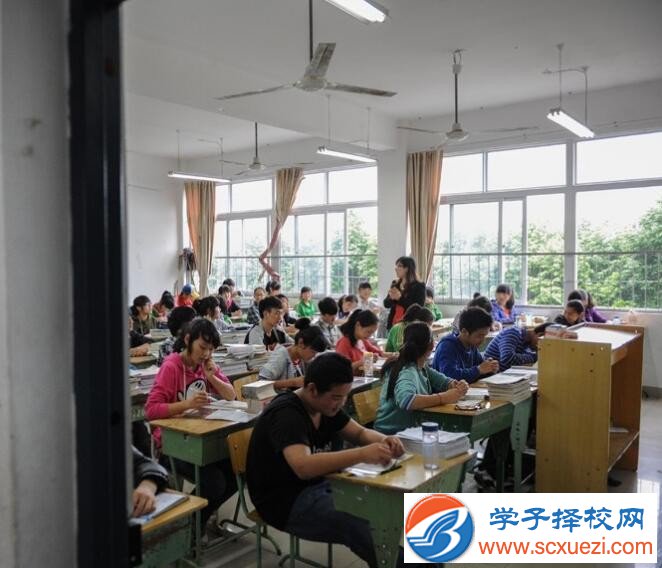 四川初中女生畢業(yè)后讀什么中專學(xué)校好