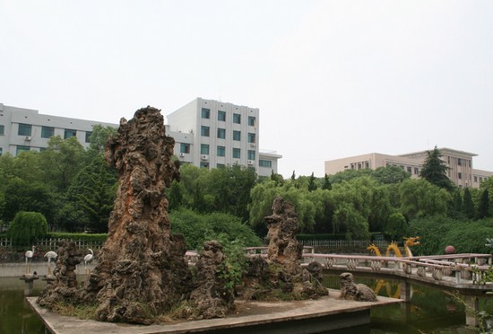湖南人文科技學(xué)院在哪里？地址信息介紹