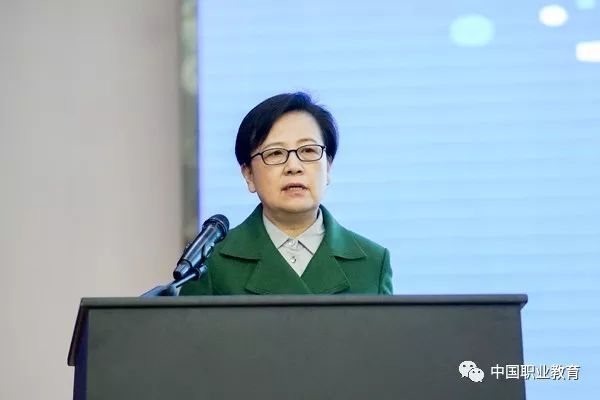 成為新時(shí)代中國(guó)特色職業(yè)教育重要智庫(kù) 新時(shí)代中國(guó)職業(yè)教育研究院在深職院揭牌成立