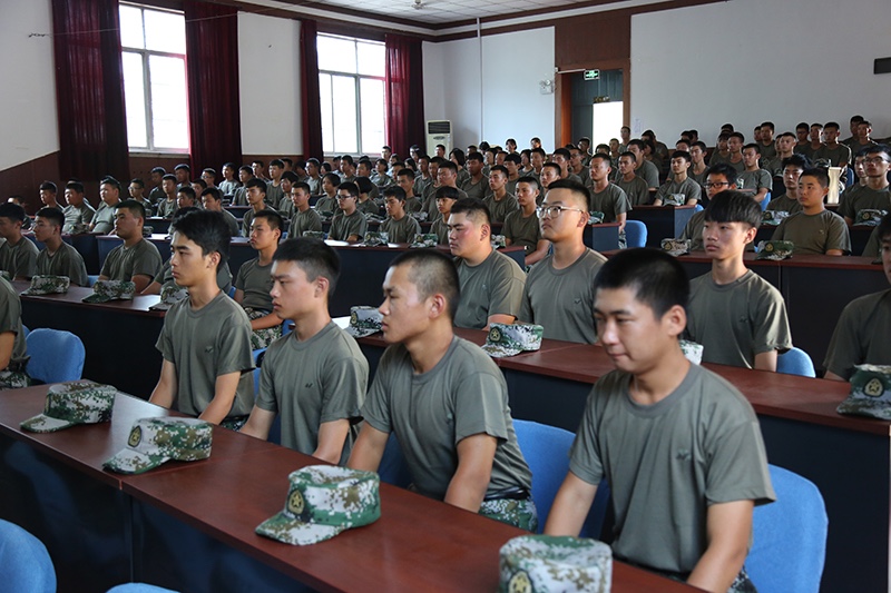 山東東營(yíng)金盾司法學(xué)校2018級(jí)新生軍訓(xùn)動(dòng)員大會(huì)