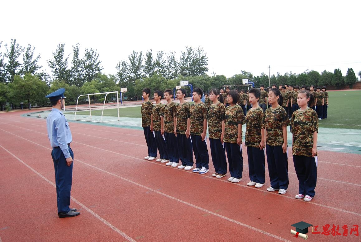 軍訓(xùn)團隊口號押韻8字