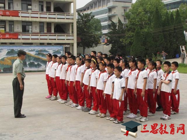 三年級(jí)軍訓(xùn)口號(hào) 小學(xué)軍訓(xùn)口號(hào)霸氣大全押韻