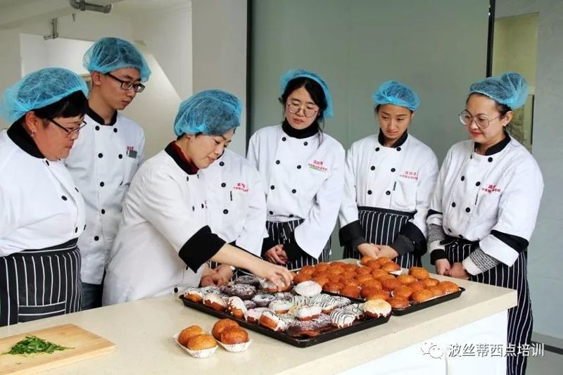 零基礎(chǔ)選擇短期的煙臺(tái)西點(diǎn)培訓(xùn)學(xué)校能學(xué)到技術(shù)么？