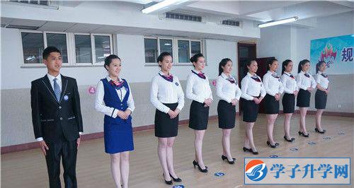 成都市空乘可以報考什么學(xué)校