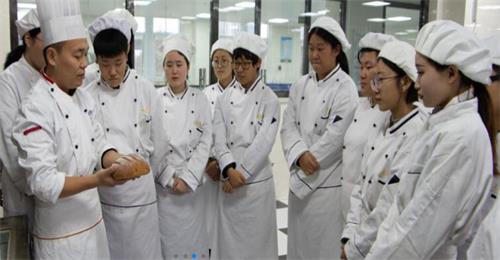 山東省城市服務(wù)技師學(xué)院烹飪學(xué)院有哪些專業(yè)？