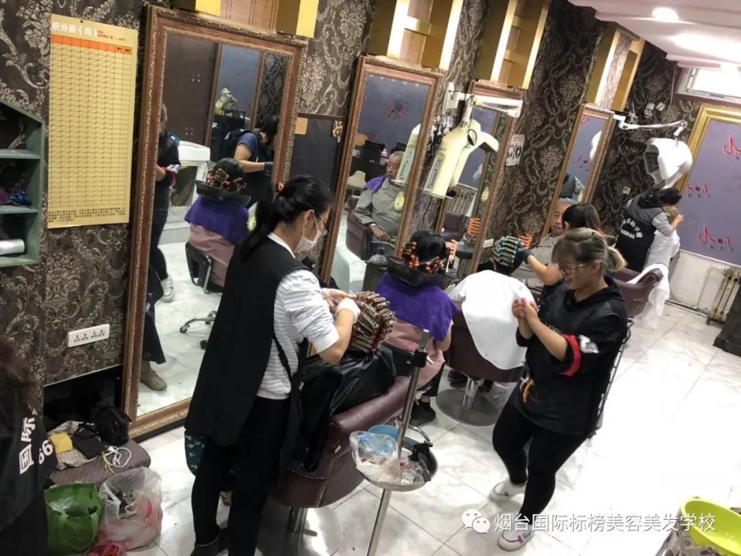 煙臺(tái)標(biāo)榜美容美發(fā)職業(yè)技能培訓(xùn)學(xué)校喬遷新址歡迎您！