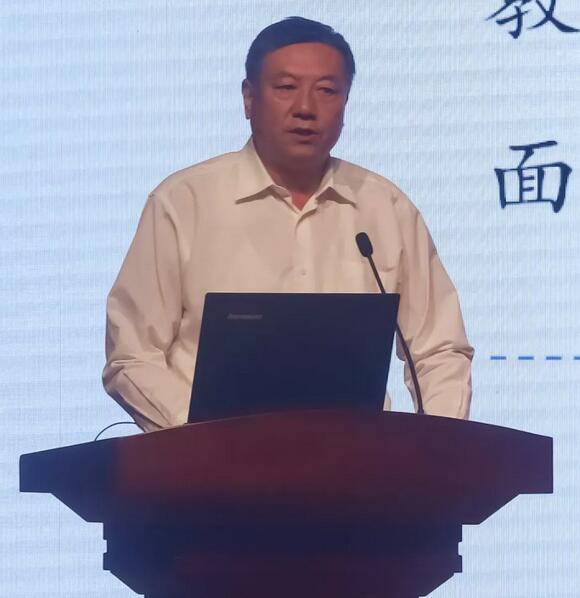 煙臺工貿(mào)技師學(xué)院新學(xué)期教學(xué)工作會議圓滿召開