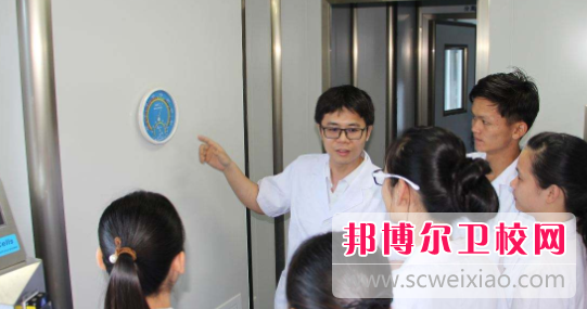 南寧2020年女生上衛(wèi)校學什么專業(yè)好