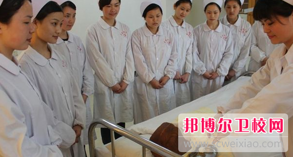 南寧2020年男生上衛(wèi)校學(xué)什么專業(yè)好