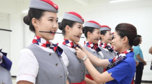 初中畢業(yè)可不可以去學(xué)高鐵乘務(wù)專業(yè)學(xué)校
