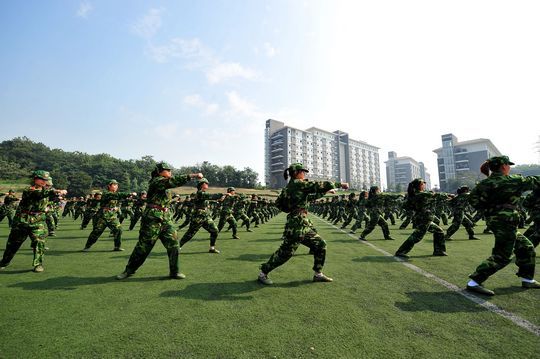 2020年大學(xué)軍訓(xùn)內(nèi)容和注意事項有哪些