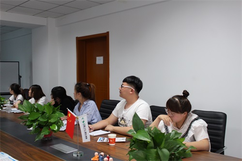 山東公路技師學(xué)院上汽大眾訂單班總負(fù)責(zé)人到創(chuàng)元教育參觀交流