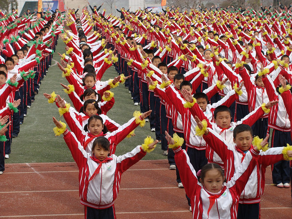 全市第三套中小學生廣播體操評比活動圓滿結(jié)束