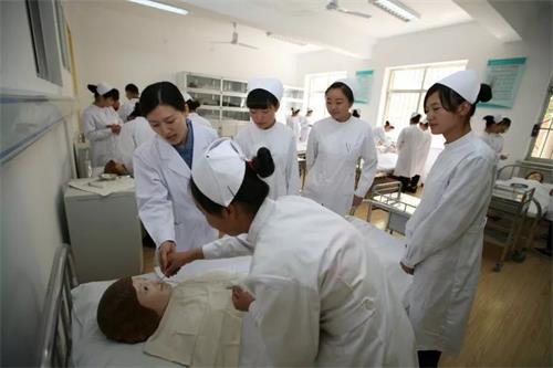 聊城市衛(wèi)生職工中等專業(yè)學(xué)校有何報(bào)考說明呢？