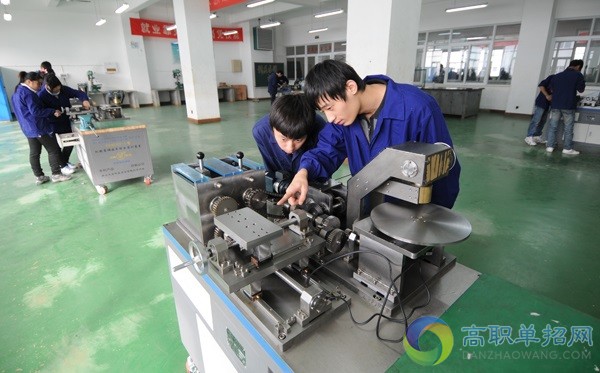  2018成都紡織高等?？茖W(xué)校有哪些專業(yè) 什么專業(yè)好