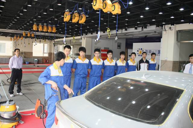 山東學(xué)汽車美容哪家好？