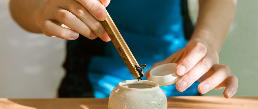 茶藝師的前景和收入怎么樣？茶藝師培訓(xùn)_茶藝師證書國家補(bǔ)貼申請