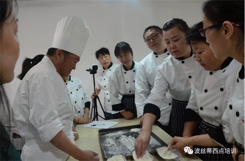煙臺(tái)波絲蒂：烘焙大師開課第一天，如預(yù)料中不同凡響