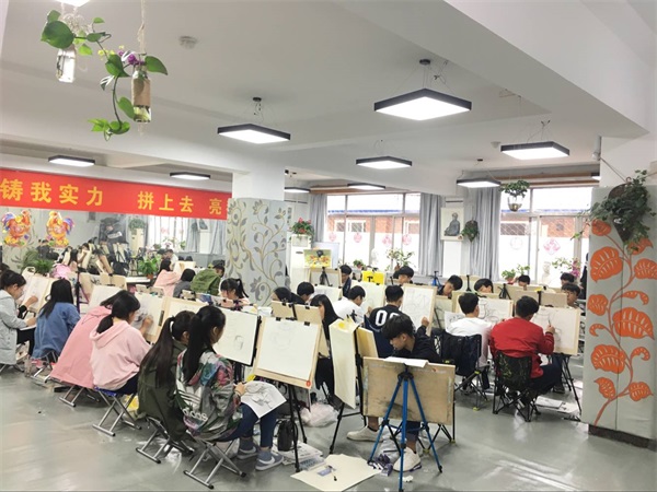 濟(jì)南大明畫(huà)室教學(xué)管理方式是怎樣的？