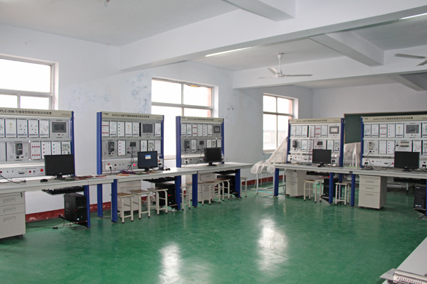棗莊市勞動技工學(xué)校短期培訓(xùn)電焊工招生啦