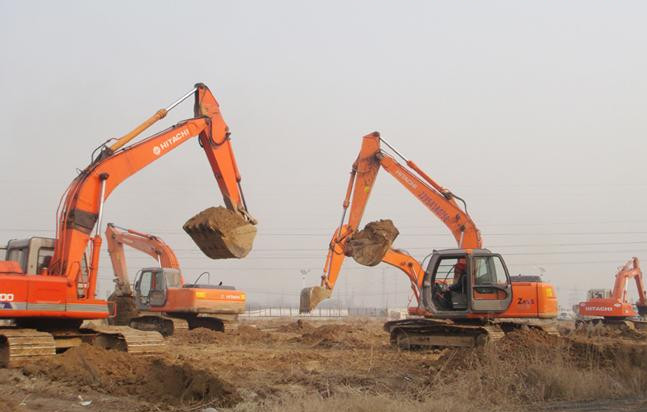 泰安升源挖掘機(jī)專修學(xué)校學(xué)挖掘機(jī)有什么優(yōu)勢？