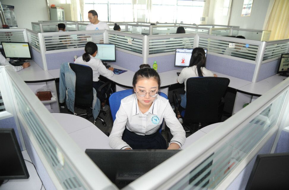 山東威海外國語進修學(xué)院畢業(yè)后能幫助就業(yè)嗎？