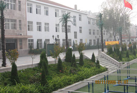 青島中魯中等專業(yè)學(xué)?！Ｐ胖行穆?lián)校職業(yè)前程是怎樣的？