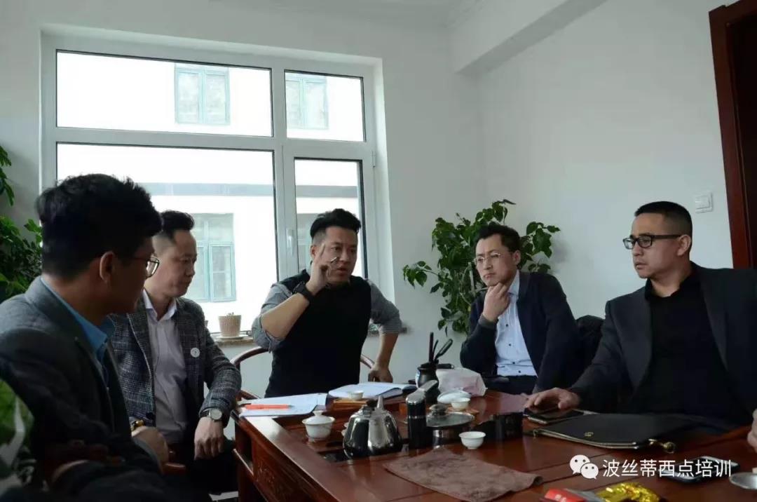 煙臺(tái)青管會(huì)第三次會(huì)議在煙臺(tái)波絲蒂糕點(diǎn)培訓(xùn)學(xué)校舉行！