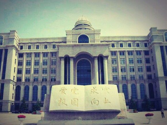 青島中魯中等專業(yè)學校教學質(zhì)量怎么樣？