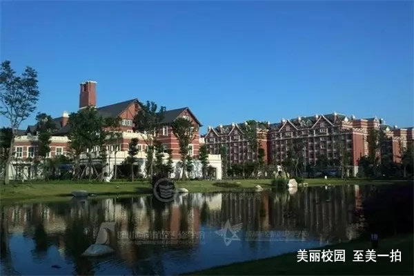 四川西南航空職業(yè)學(xué)院學(xué)校環(huán)境實(shí)拍圖片